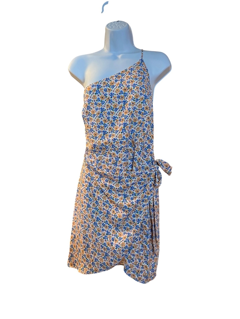 Forever 21 One-Shoulder Floral Mini Dress